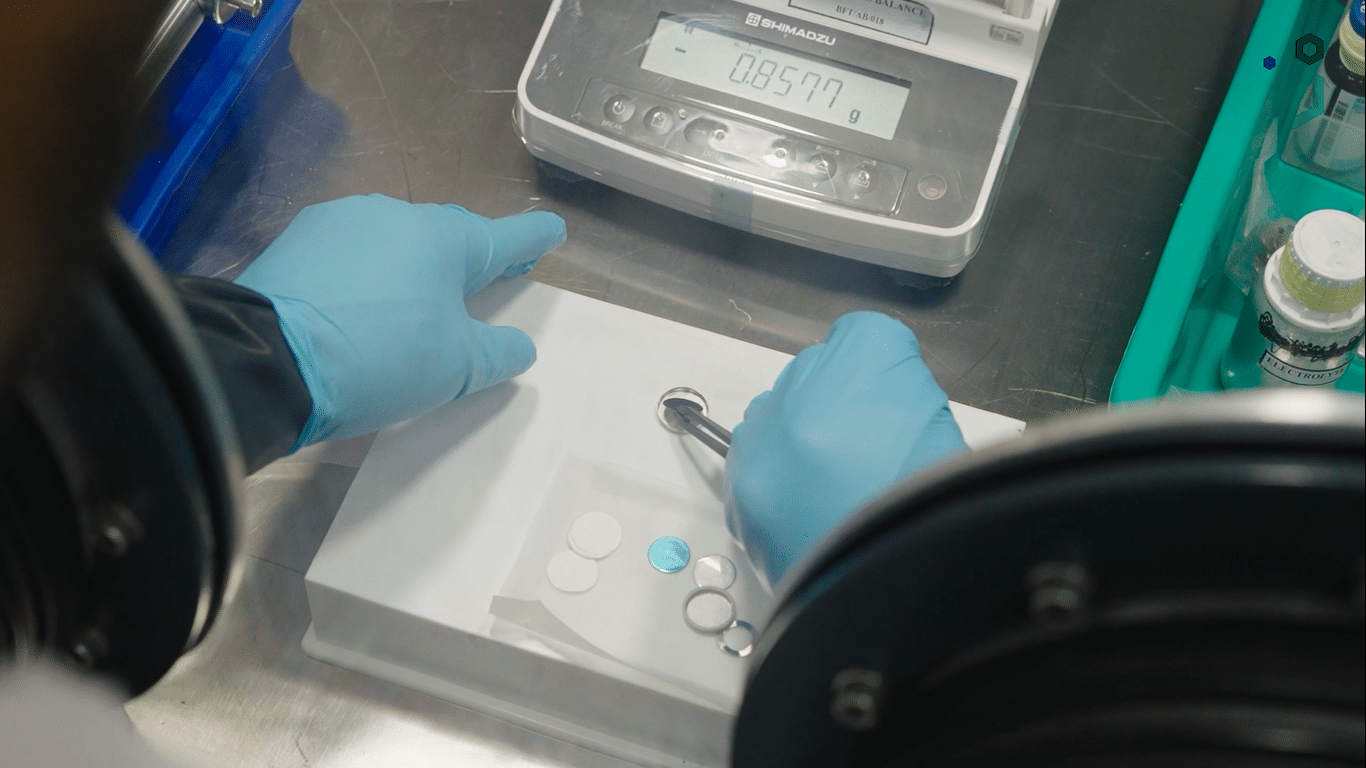 Sodium ion coin cell battery manufacturing
